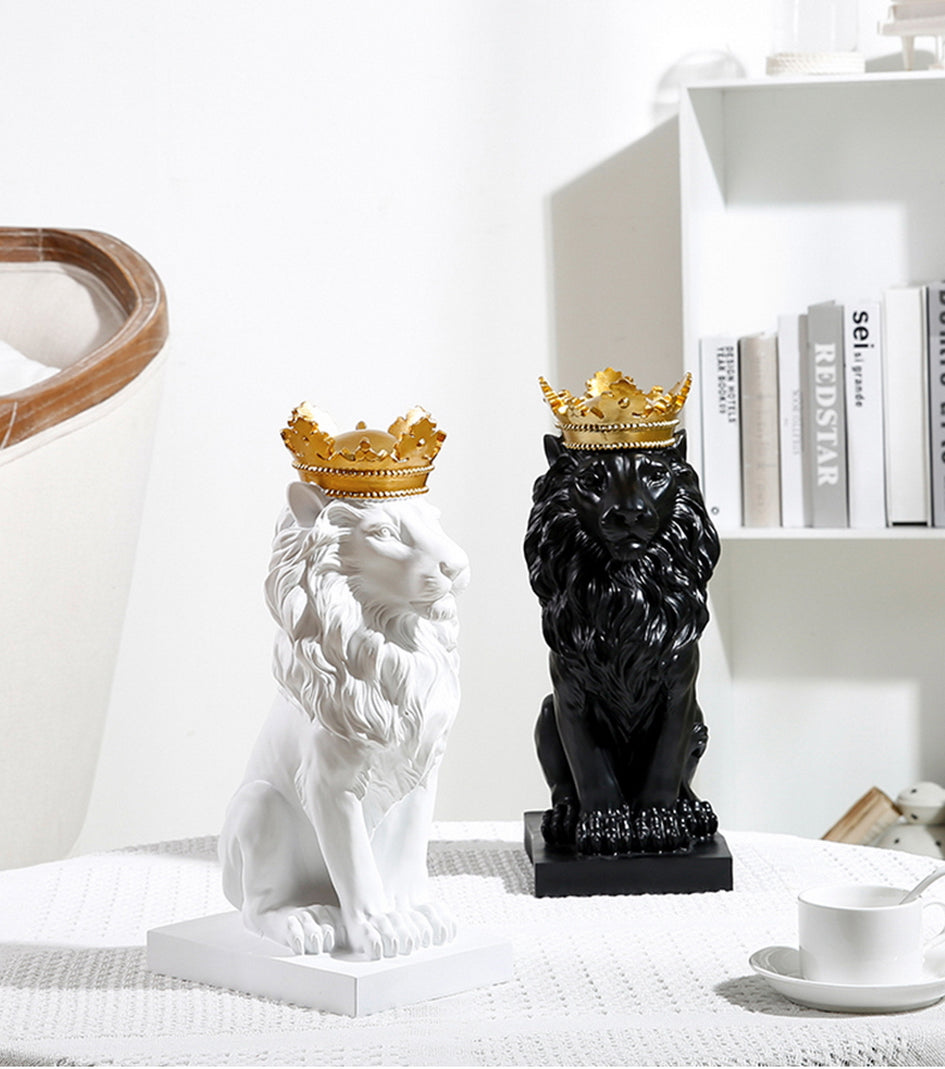 Escultura Decorativa Leão com Coroa 36cm